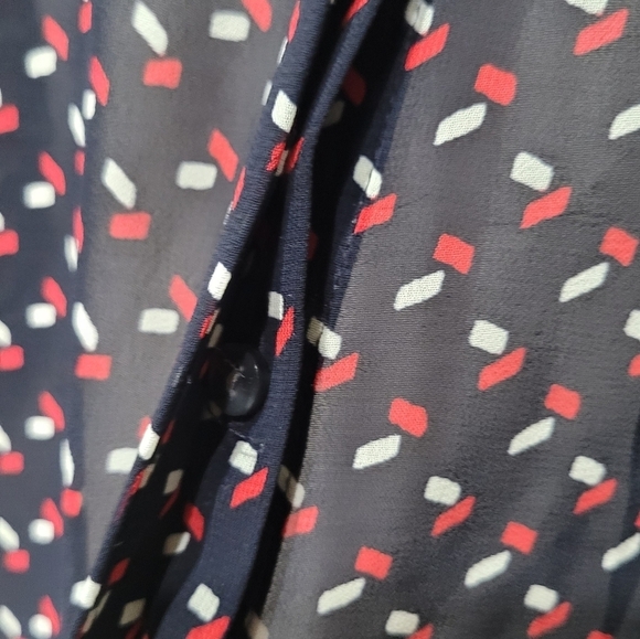 Ann Taylor Sheer Blouse Women's 4 Button Front Top Long Sleeve Lightweight - Picture 9 of 9